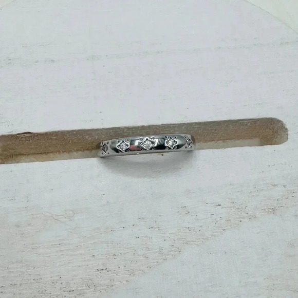 18K Silver Plated Star Rhinestones Stacking Band Ring in Silver - Picture 4 of 7